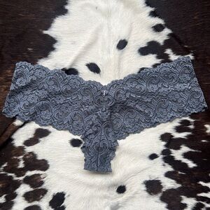 ‘Smart & Sexy’ blue grey shiny sheer floral lace thong